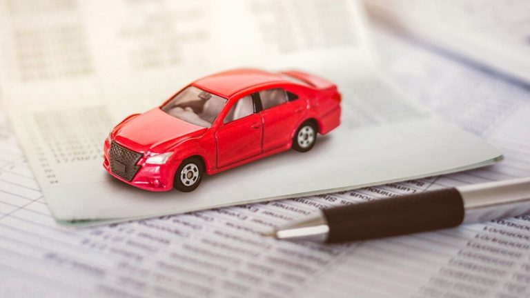 Exploring Different Auto Refinance Options: Fixed Vs. Variable Rates